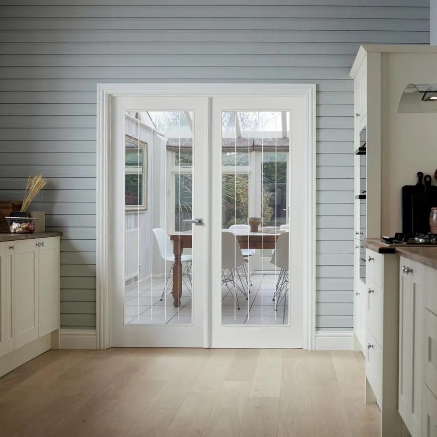 Dordogne Smooth Pre-Finished Moulded Clear Glazed
